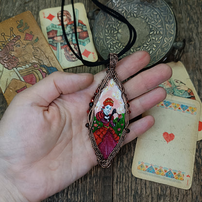 Queen of hearts necklace.