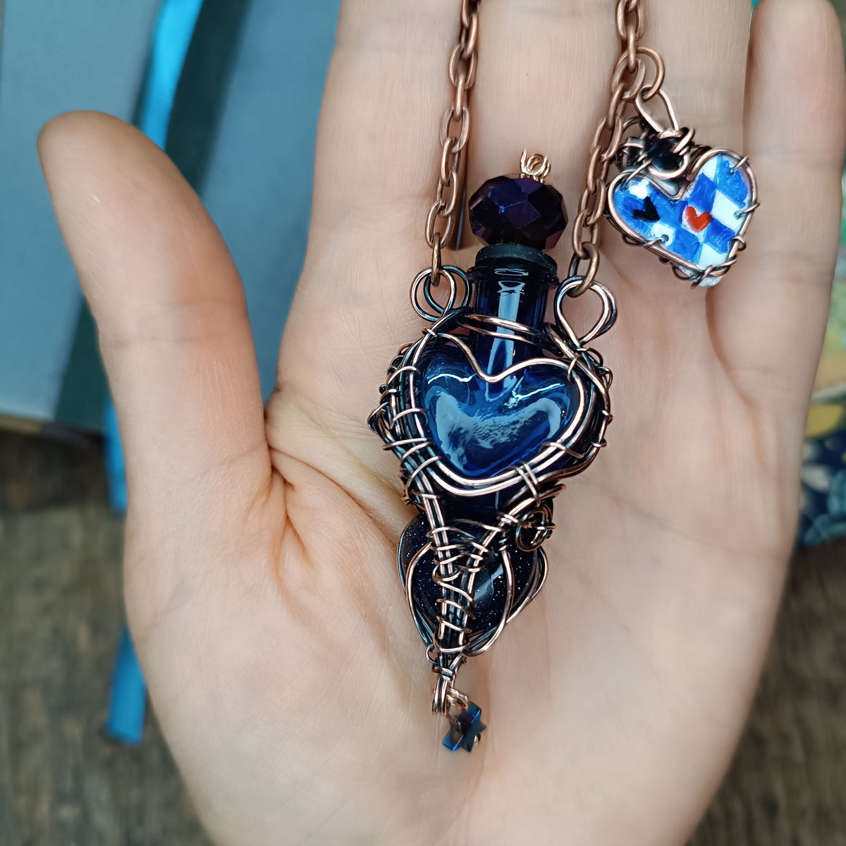 Blue magical "Drink me" bottle necklace💙