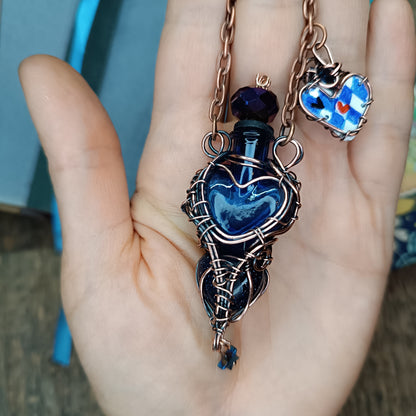 Blue magical "Drink me" bottle necklace💙
