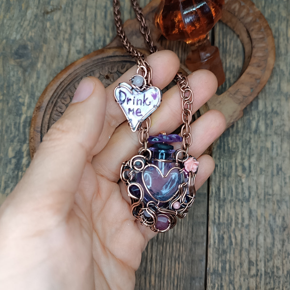 Magic "Drink me" bottle necklace💜