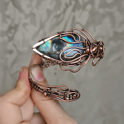 Gorgeous labradorite cuff bracelet. Adjustable. Size S-M
