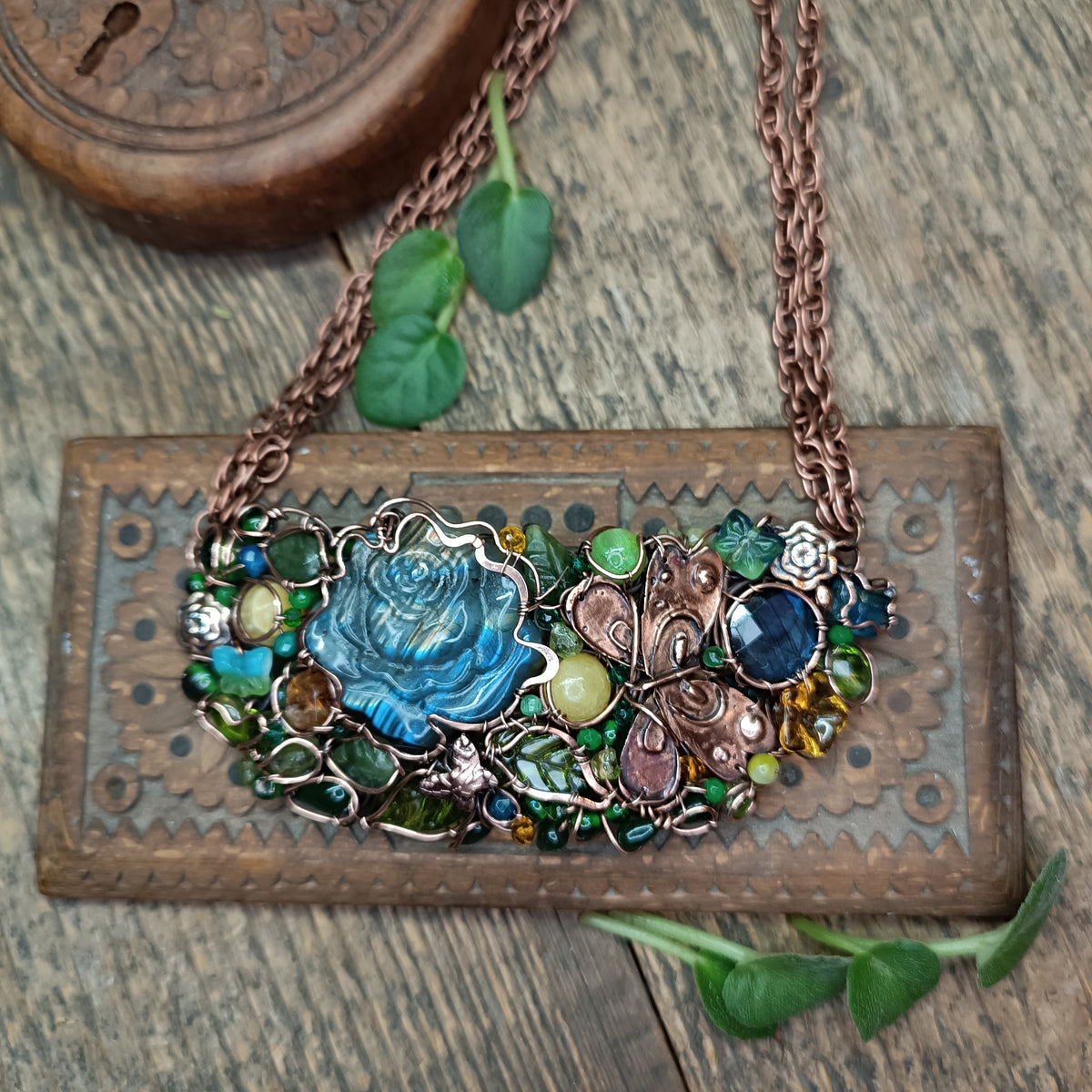 "Butterflies in the rose garden"💚🌹🦋