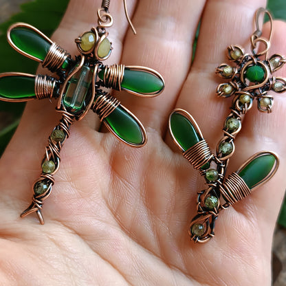 Green summer dangling earrings