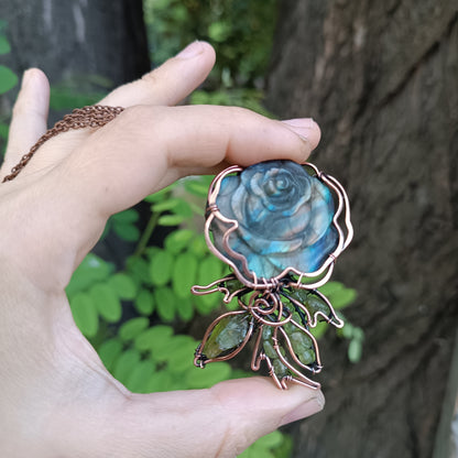Glowing rose pendant