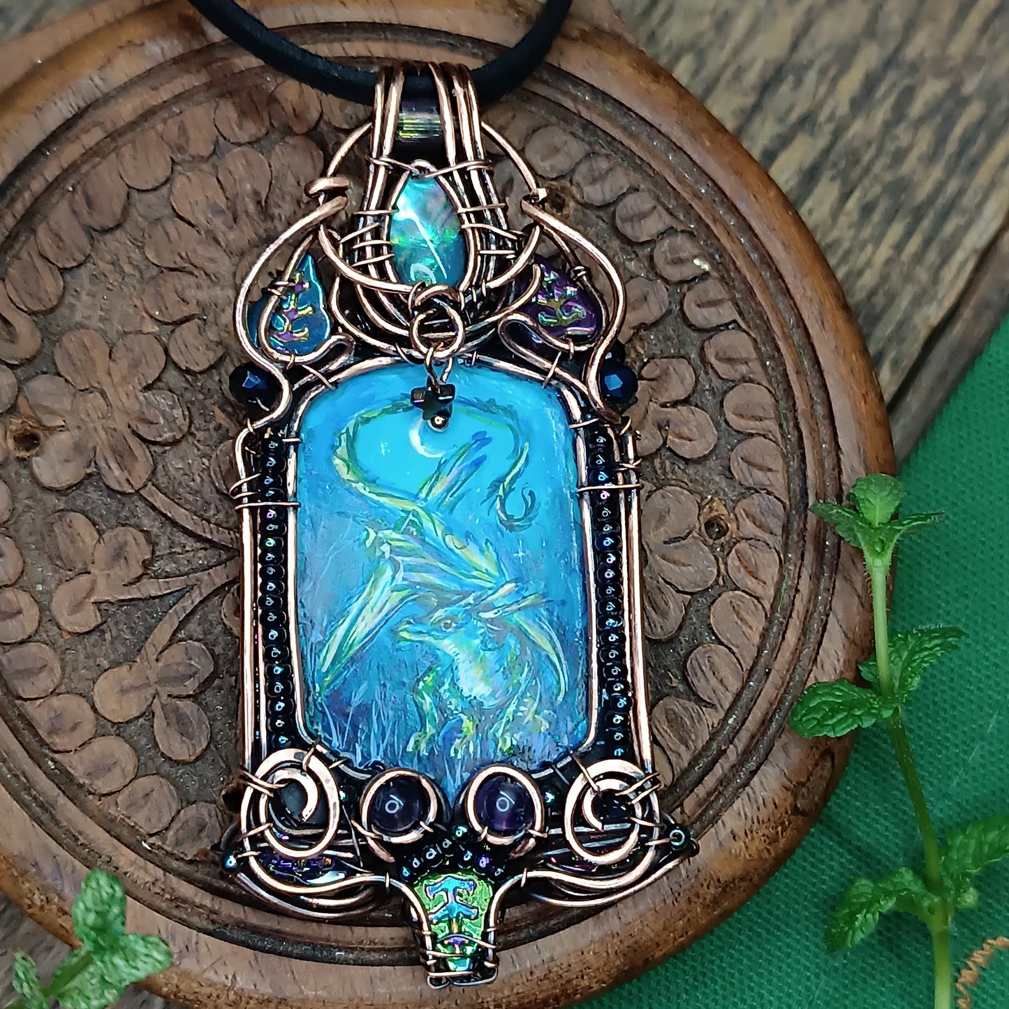 The ballad of Raven and Dragon. Magical necklace.