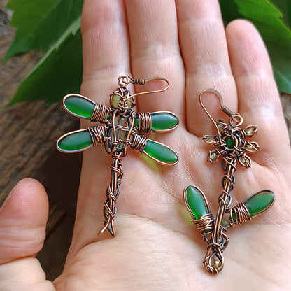 Green summer dangling earrings