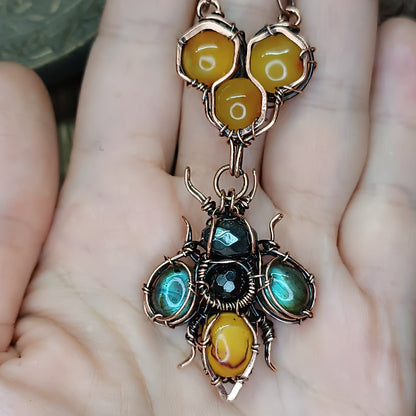 💛🐝 Linden honeycomb bee necklace.