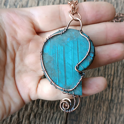 Labradorite shell necklace