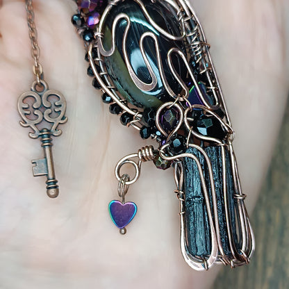 Secret keeper raven with heart💜