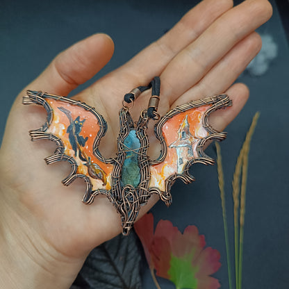 Magic Halloween Bat necklace 🦇