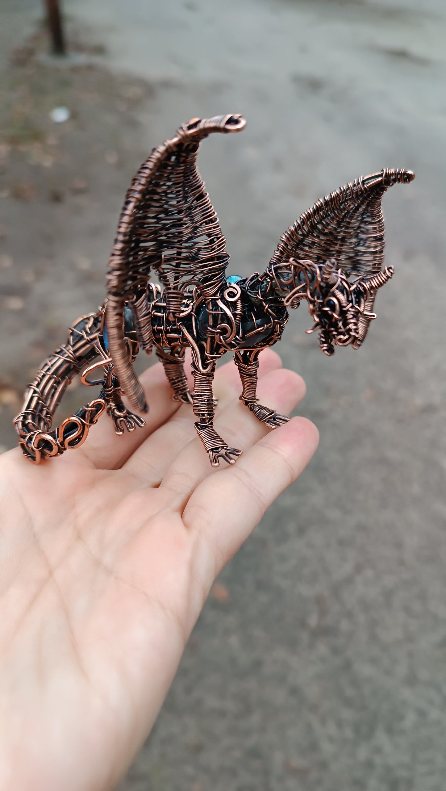 Dragon figurine with labradorites.