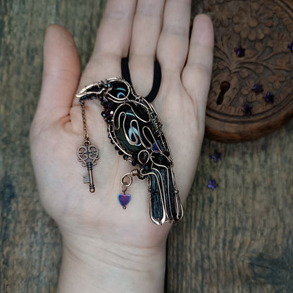 Secret keeper raven with heart💜
