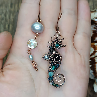 Cutie seahorse earrings