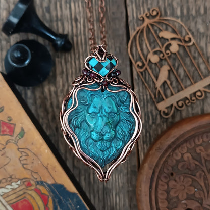 Majestic lion necklace