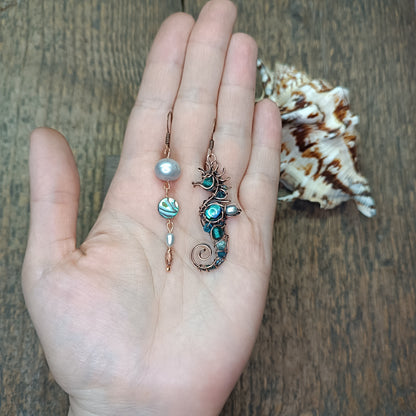 Cutie seahorse earrings
