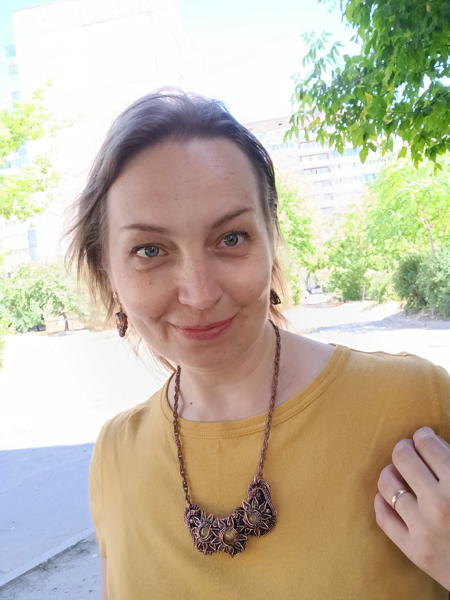 Sunflowers. Set of necklace and earrings.