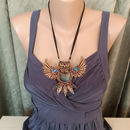 Statement Owl amulet necklace 🦉🪶