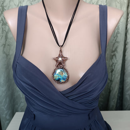 Starfish necklace.