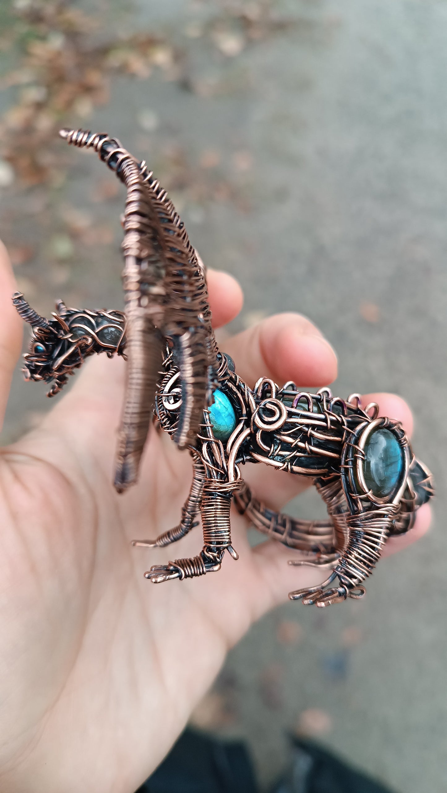 Dragon figurine with labradorites.