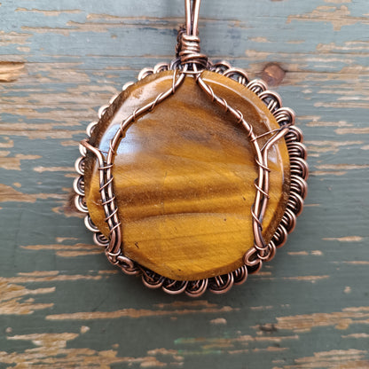 Round lion head necklace