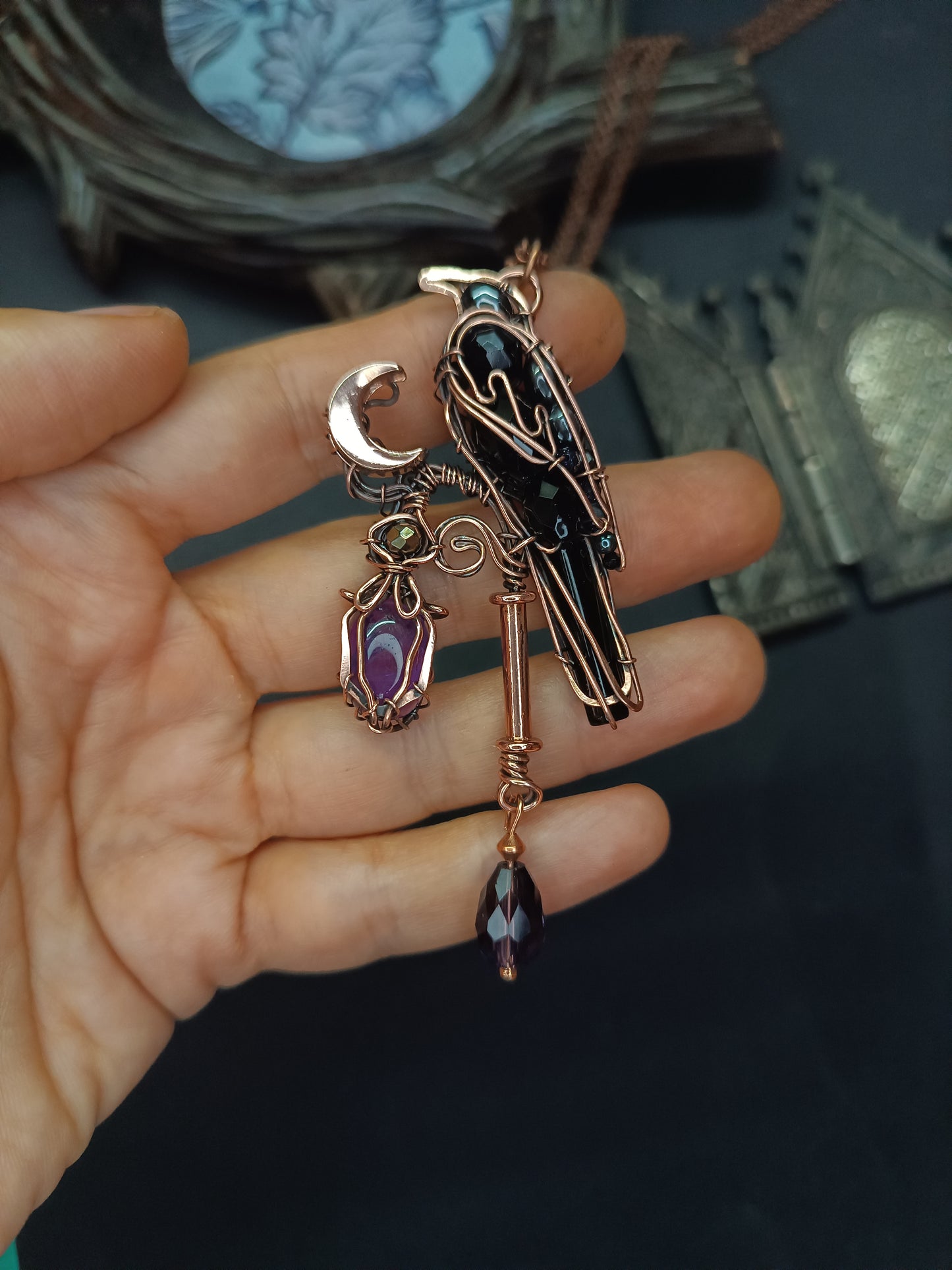 Raven on amethyst lantern necklace 🐦‍⬛💜