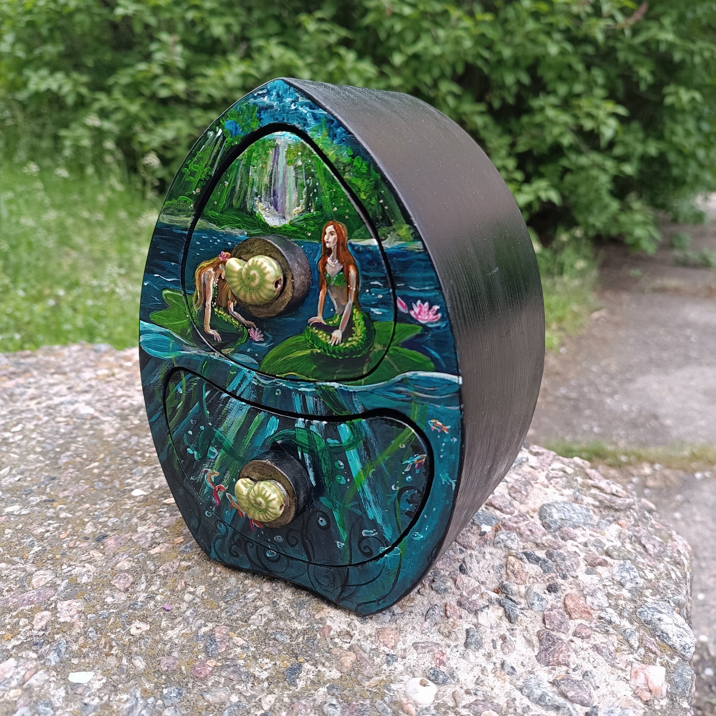 Mermiads. Little chest of drawers for your treasures.