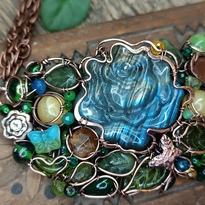 "Butterflies in the rose garden"💚🌹🦋