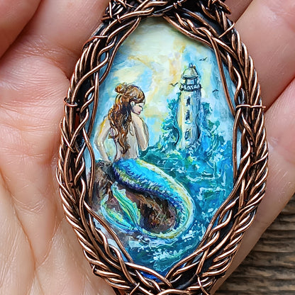 Ocean lullaby 🧜 Wearable art necklace.
