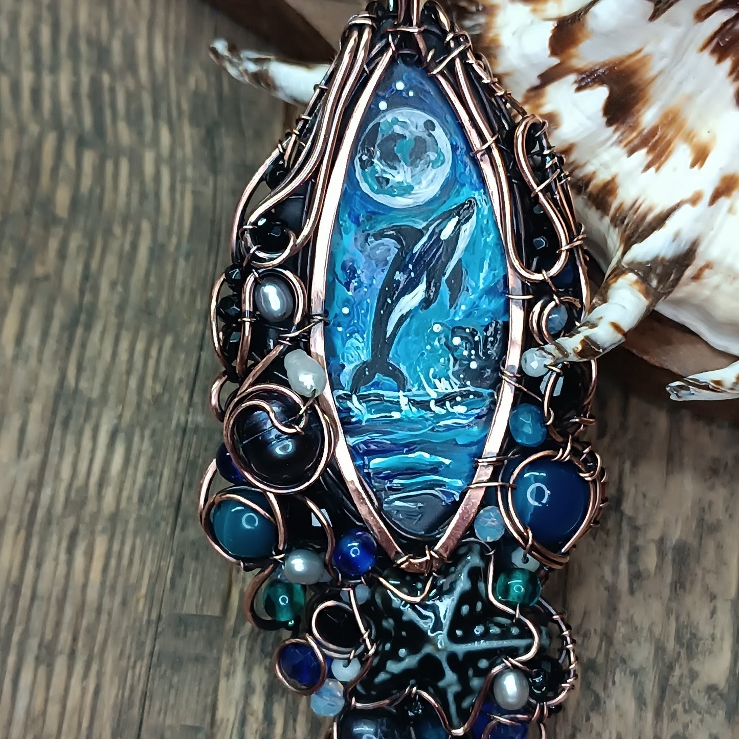 Orcas in the wild necklace