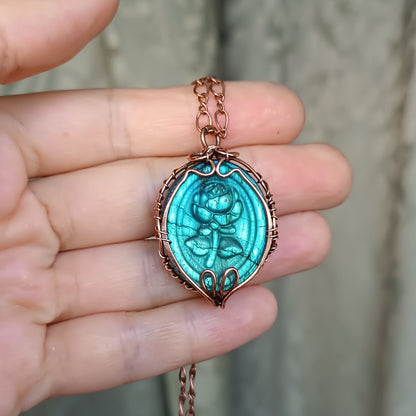 Labradorite rose pendant