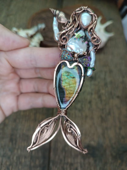 The Goddess of the sea. Mermaid necklace💚💛💜🧜