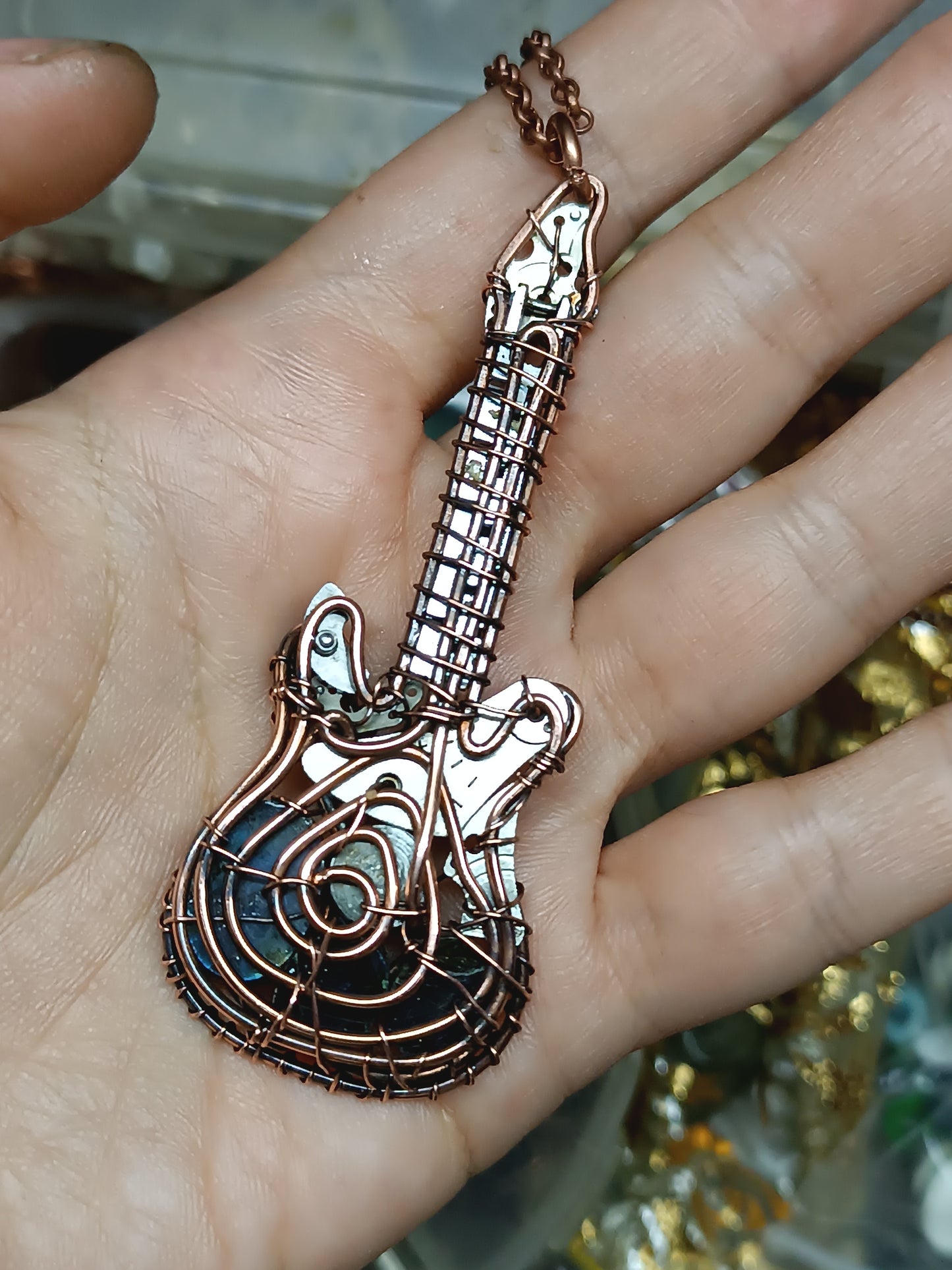 Blue guitar pendant with labradorites