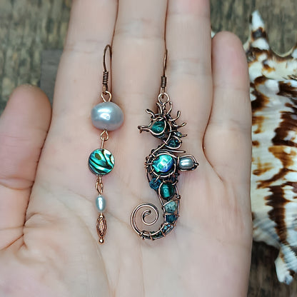 Cutie seahorse earrings