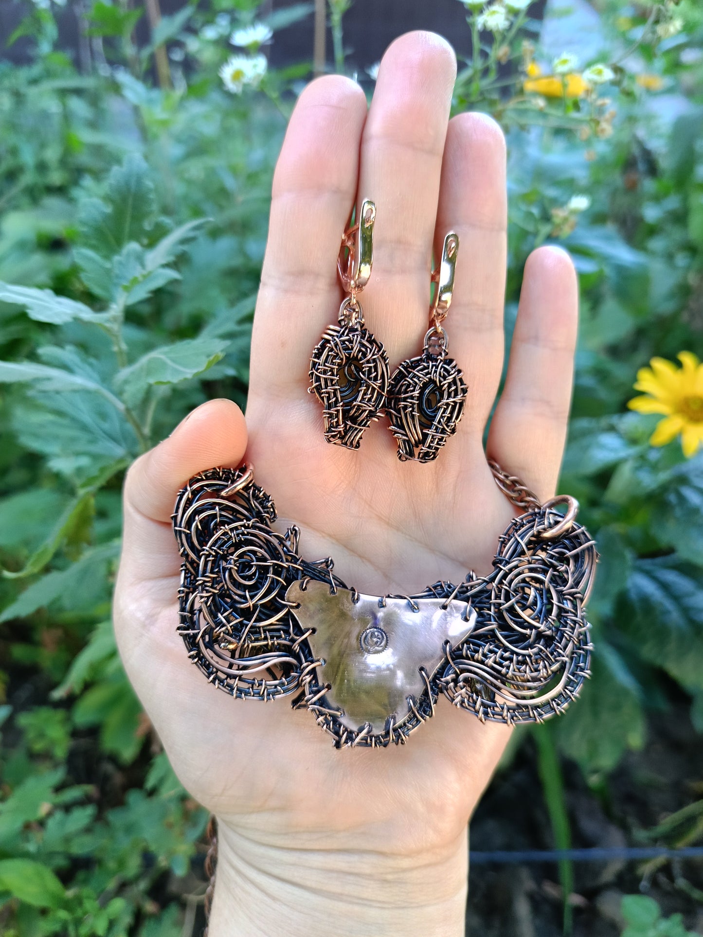 Sunflowers. Set of necklace and earrings.