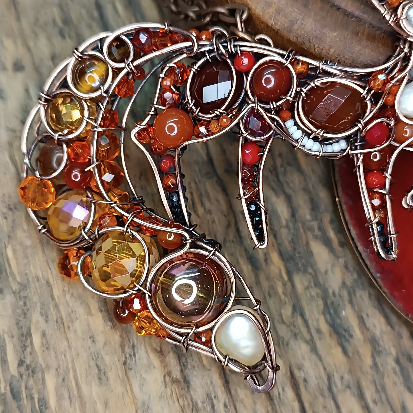 Swoopy tail Foxy. Sparkly wire wrapped pendant.