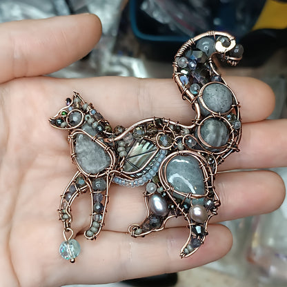 Grey kitty brooch/pendant. (2 in 1)