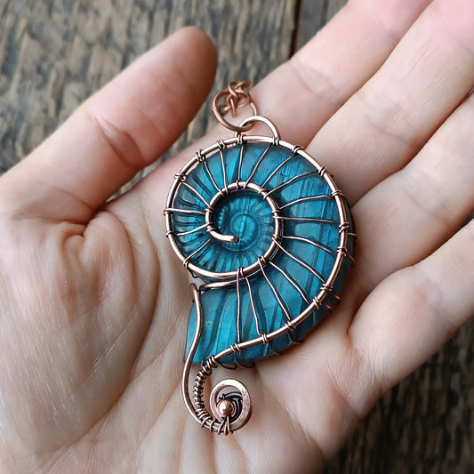 Labradorite shell necklace