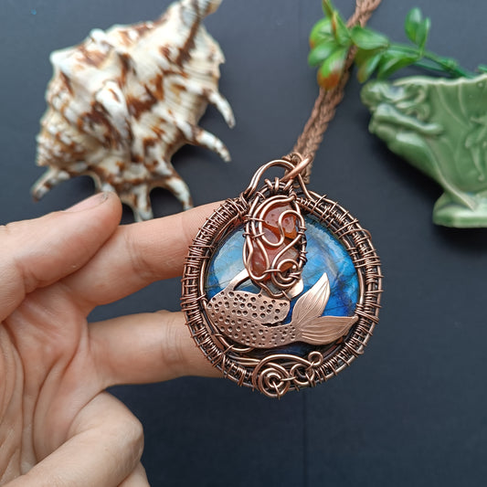 Mermaid and the sea. Necklace.