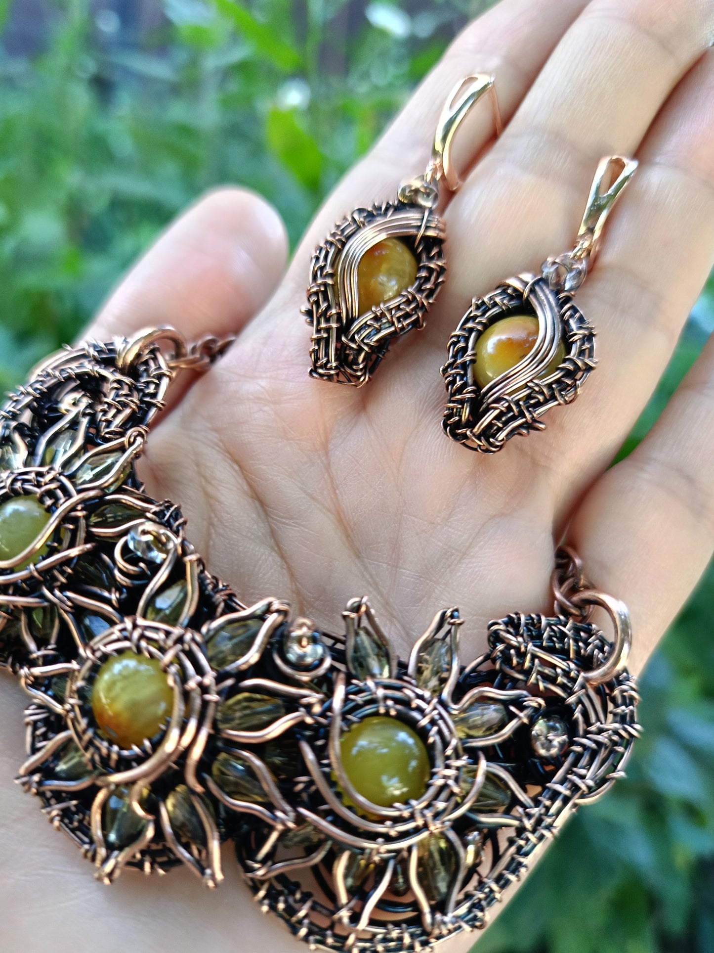 Sunflowers. Set of necklace and earrings.