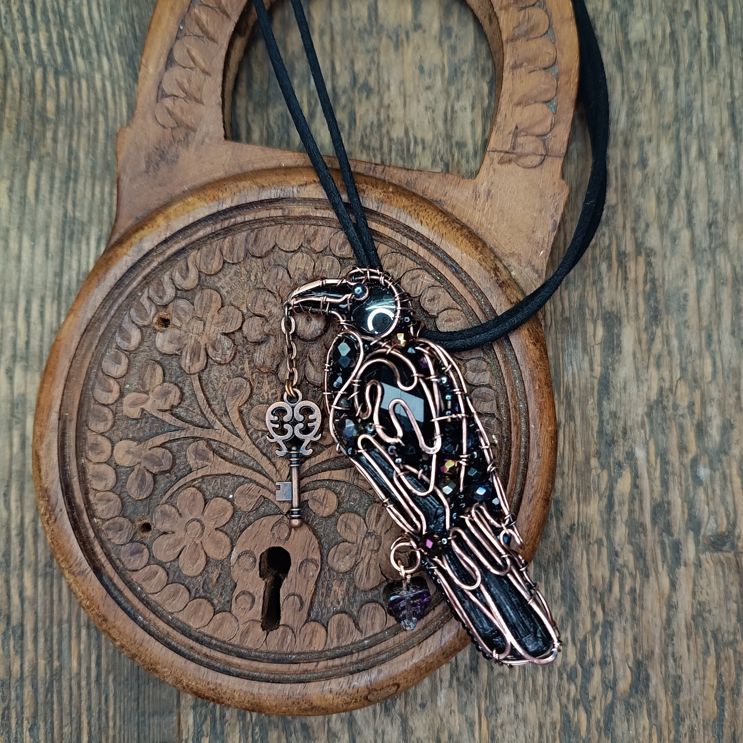 Secret keeper. Raven necklace.