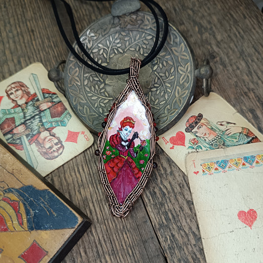 Queen of hearts necklace.