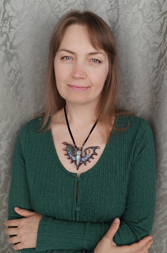 Magic Halloween Bat necklace 🦇