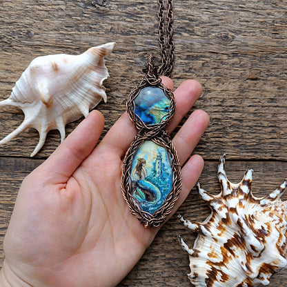 Ocean lullaby 🧜 Wearable art necklace.
