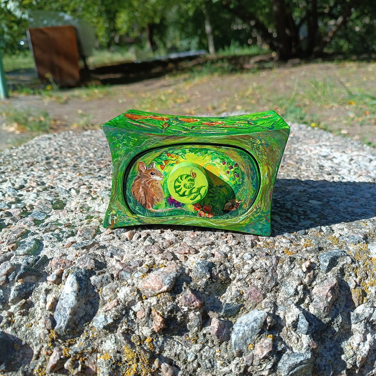 Garden mouse. Hand painted jewelry box.