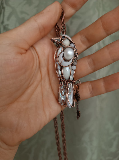White raven necklace 🐦‍⬛🤍