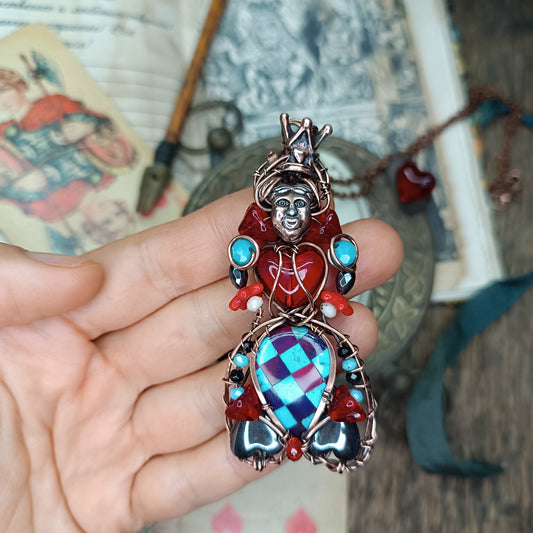 Queen of hearts necklace❤️👑