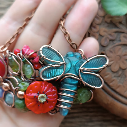 Dragonfly in the poppy meadow🏵️