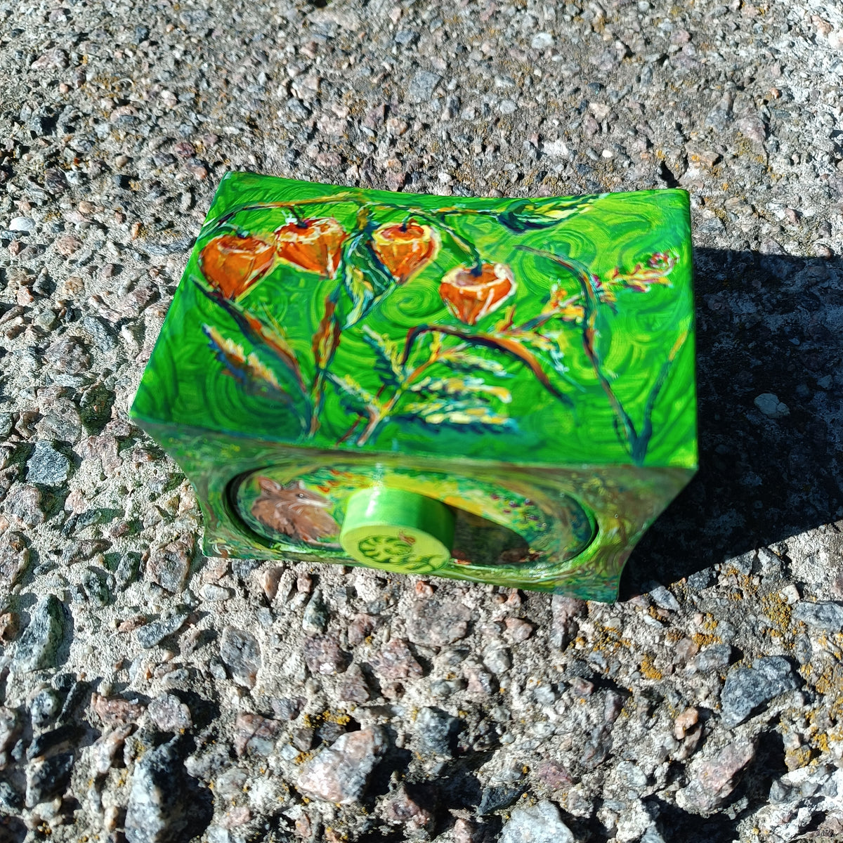 Garden mouse. Hand painted jewelry box.