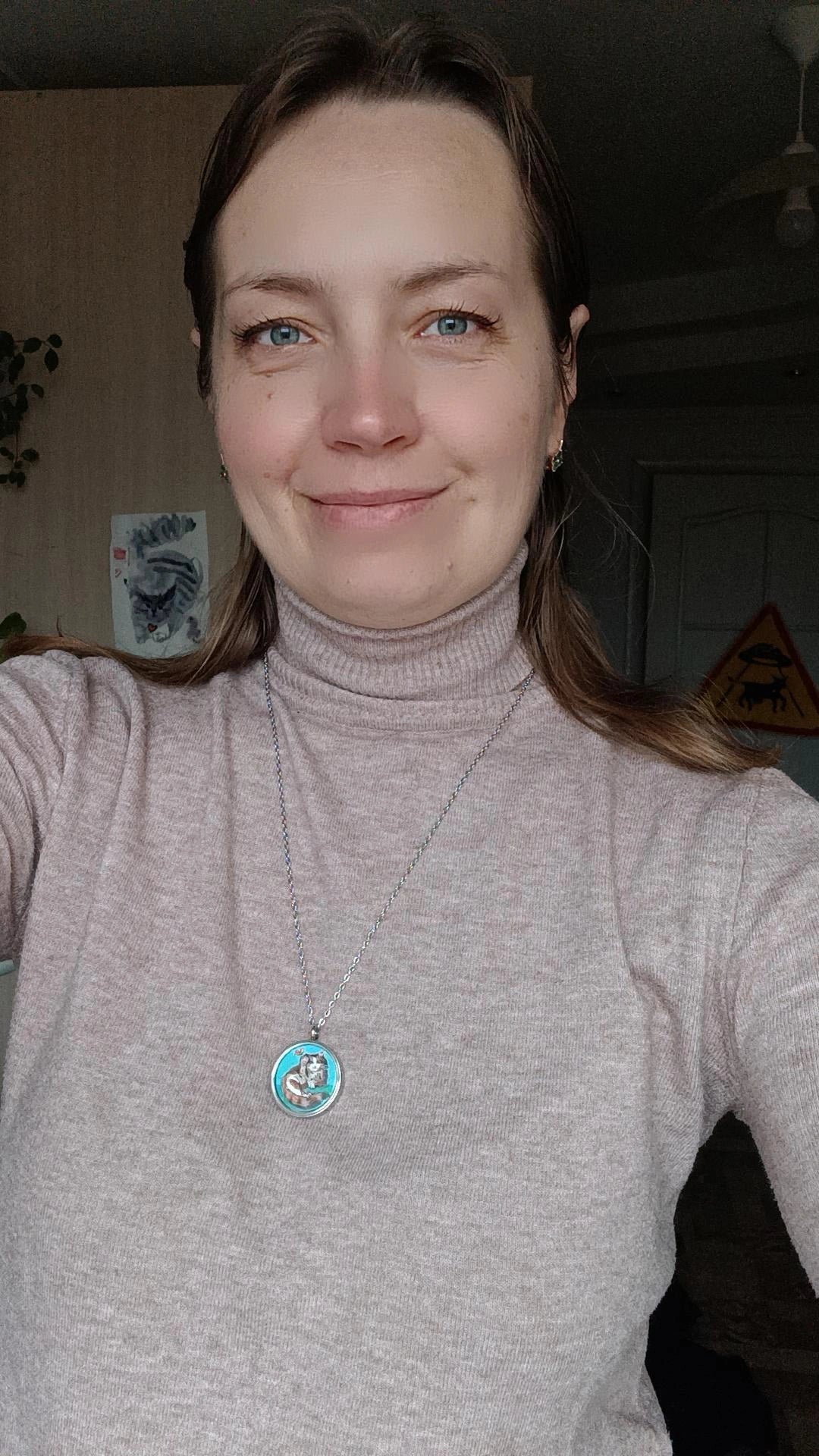 Cosy cats. Miniature paintings in a pendant!