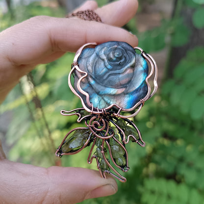 Glowing rose pendant